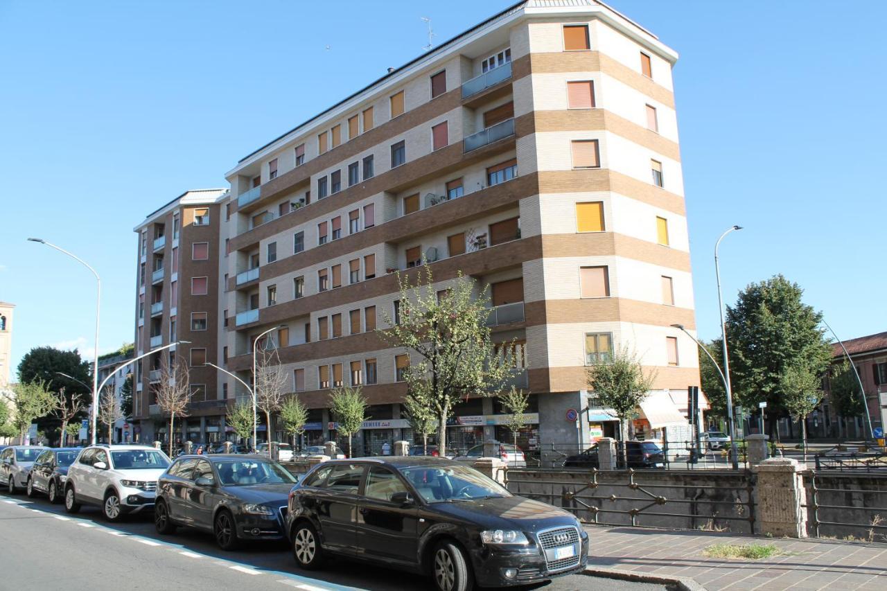 L'Appartamento Della Stazione Di 萨龙诺 外观 照片